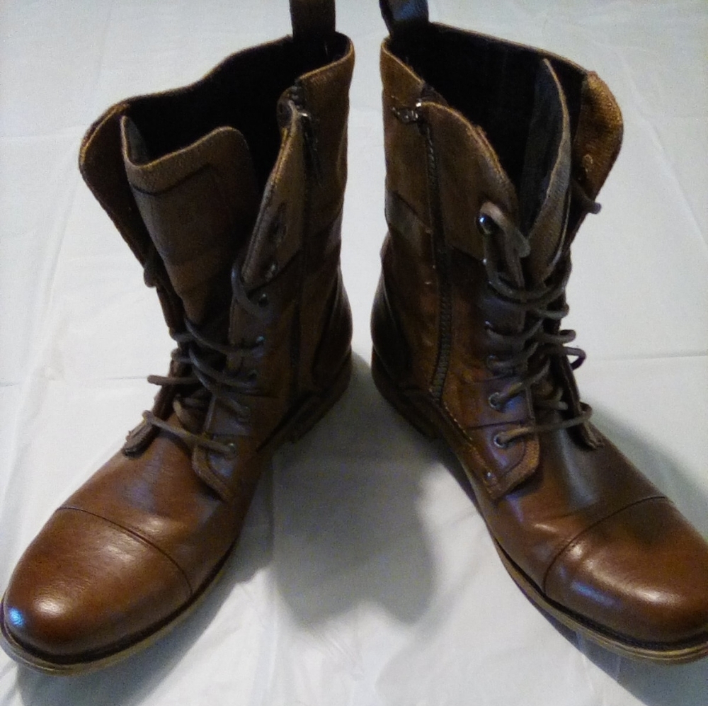 J75 edition, leather boots